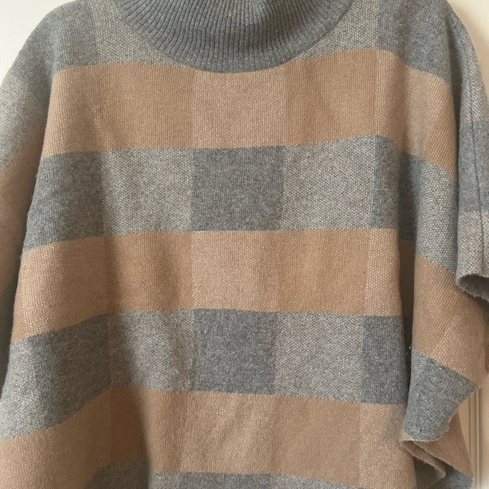 Note di Anita one size Gray and Tan Women's Poncho Merino Wool